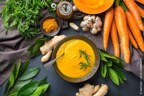 Moehren-Kuerbissuppe