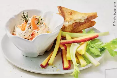 Lachscreme mit Gemüsesticks