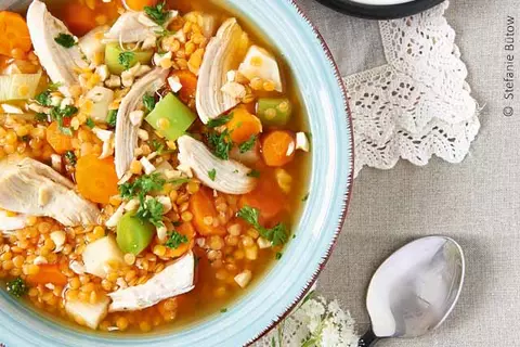 Rote-Linsen-Eintopf mit Huhn