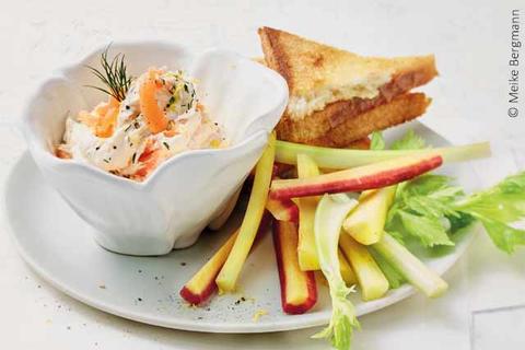 Lachscreme mit Gemüsesticks